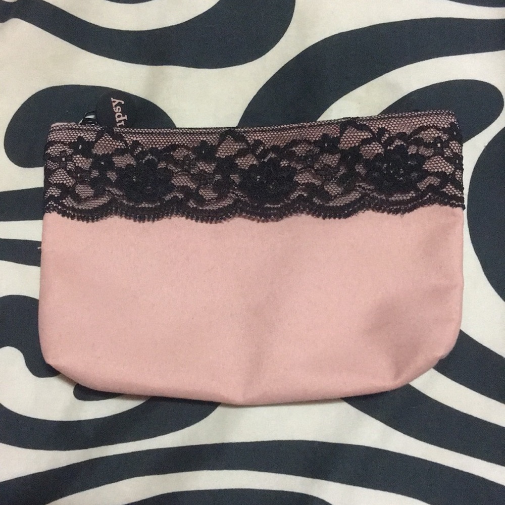 Ipsy makeup bag